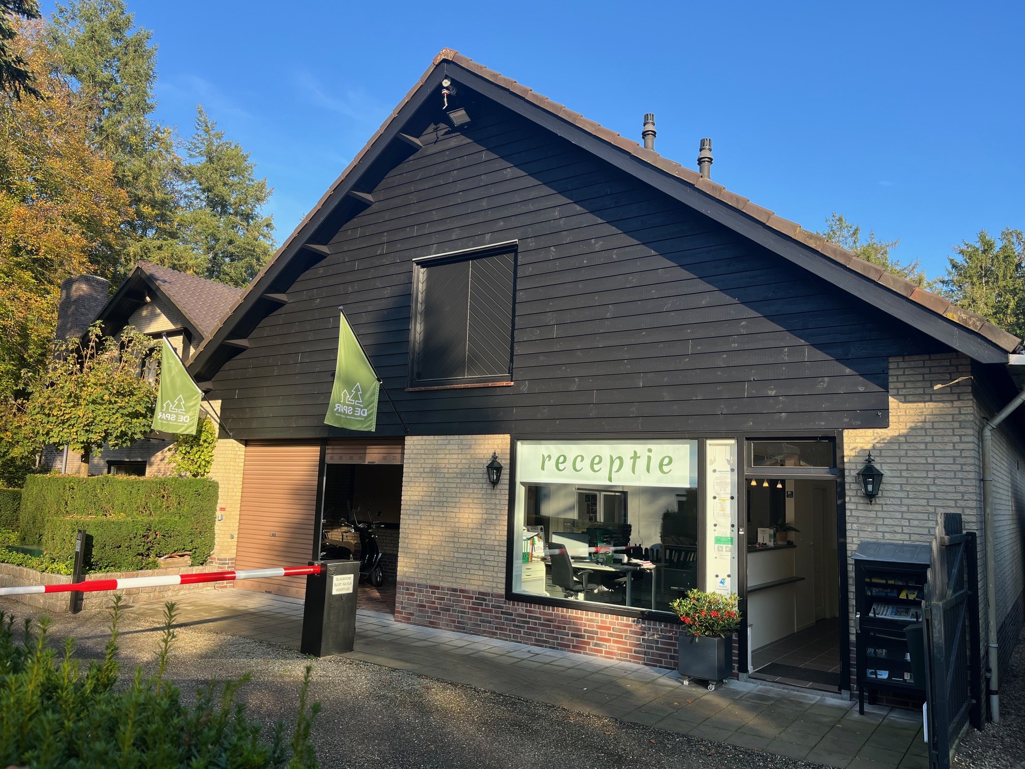 Prijzen voor seizoen 2025 staan op de website